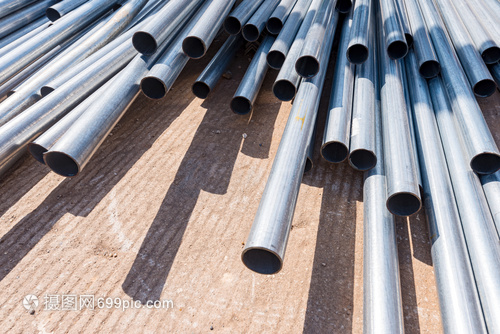 工地上的“鋼鐵脊梁”——鋼管的角色與價值