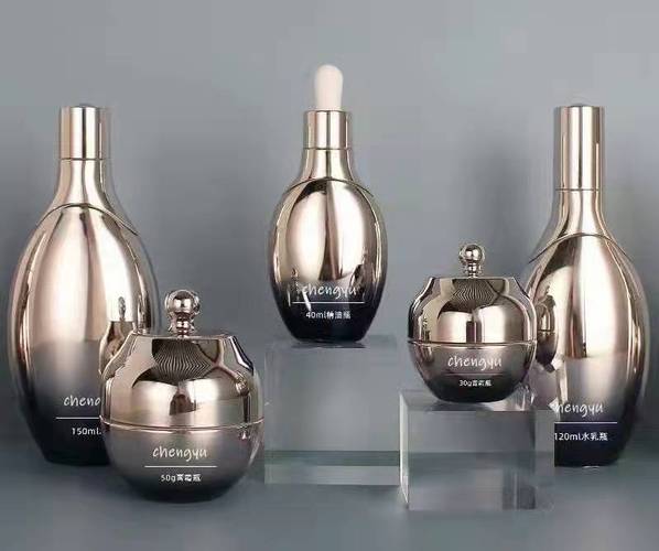 化妝品玻璃套裝瓶的極致藝術 120ml工廠背后的匠心與實力